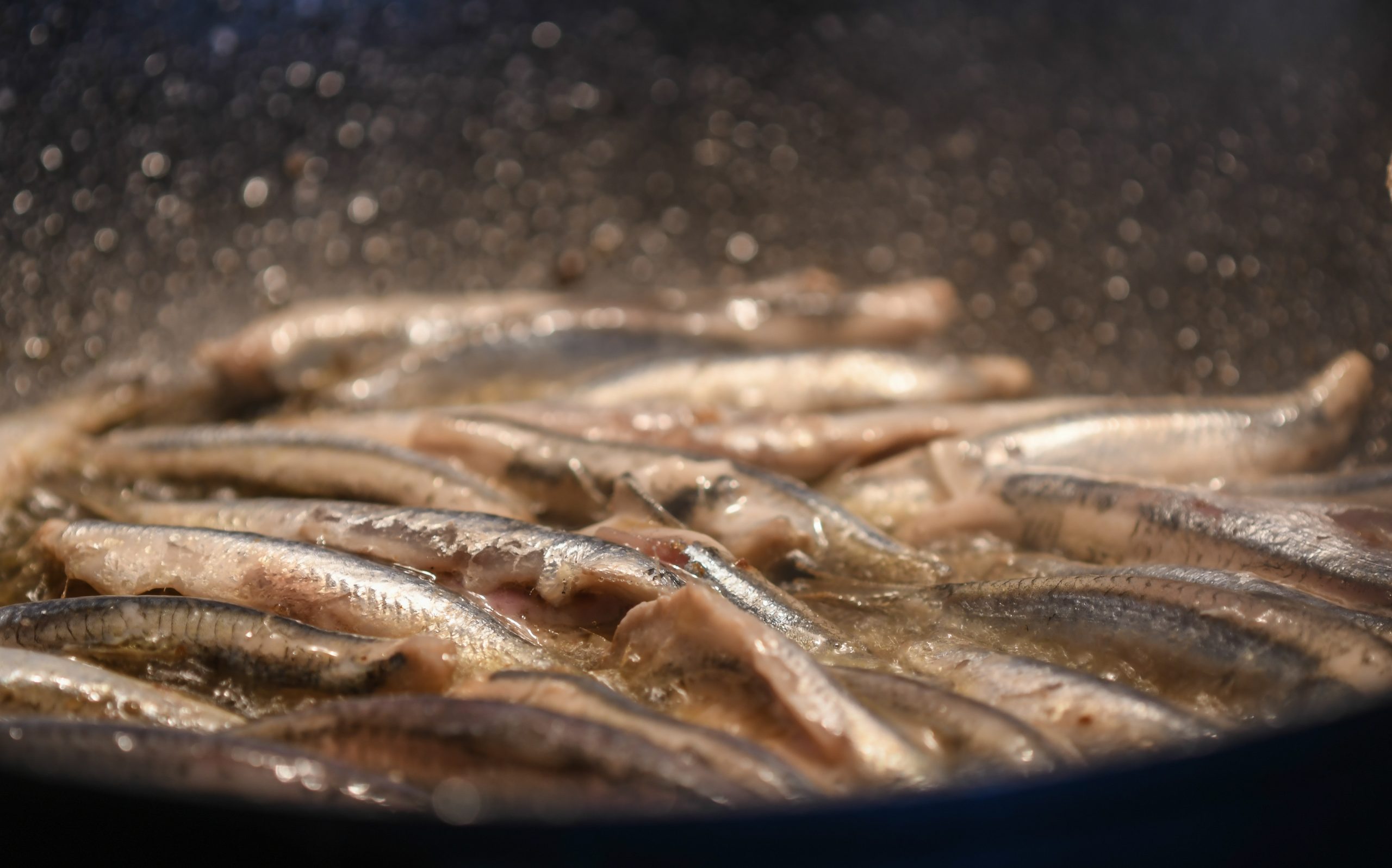 cómo freír pescado sin harina